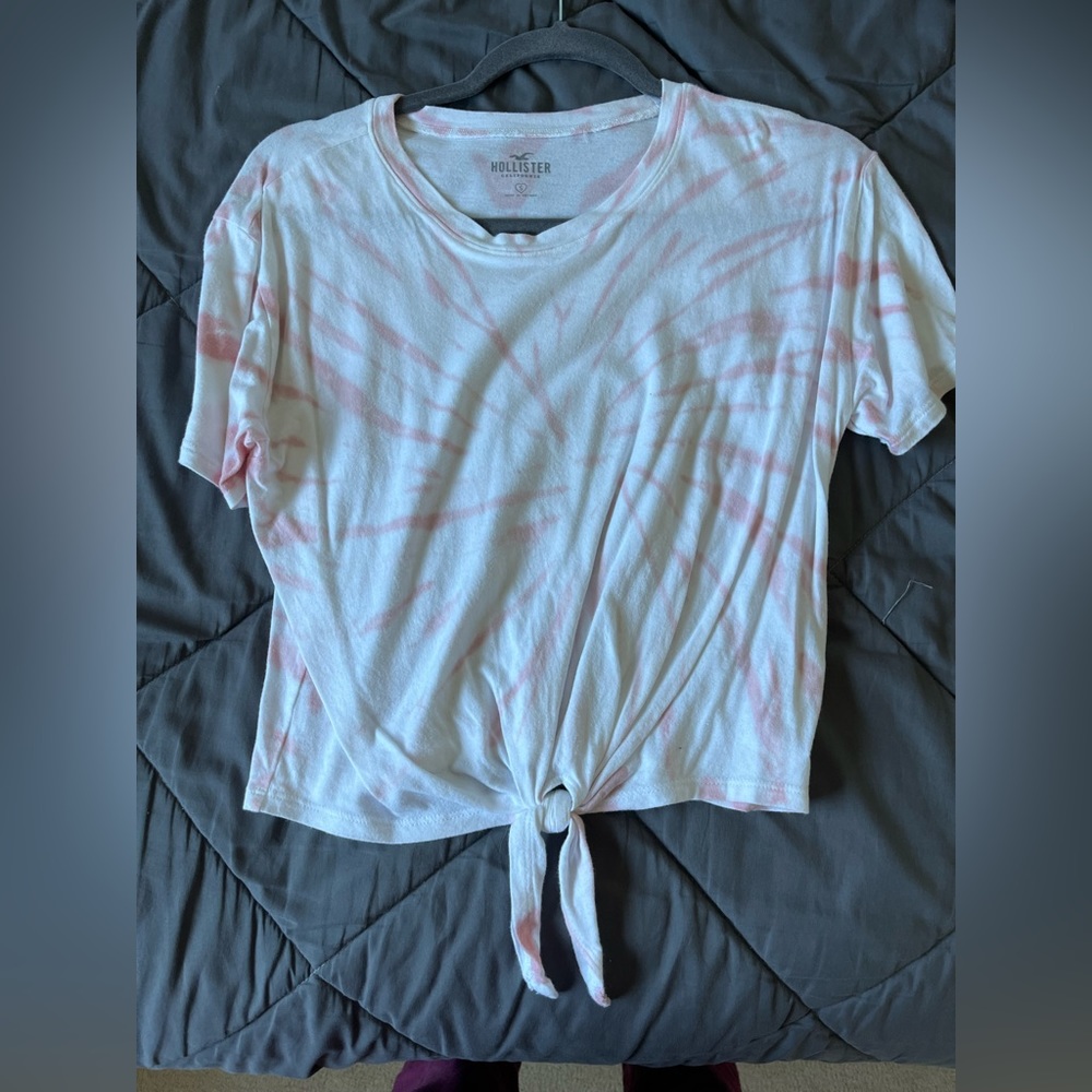 Hollister T-shirt